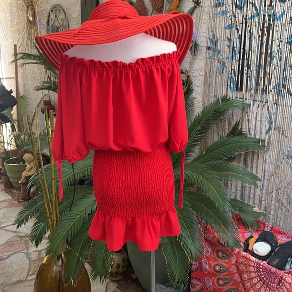 ♦️♦️RED SMOCKED MINI OFF THE SHOULDERS DRESS♦️♦️ - Picture 3 of 3